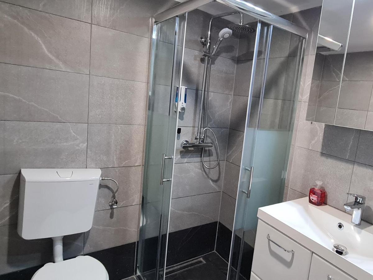 Aparthotel Laaerberg Wina Bagian luar foto