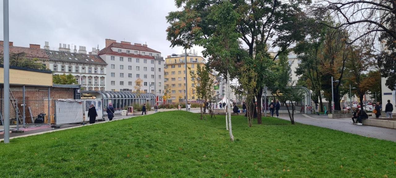 Aparthotel Laaerberg Wina Bagian luar foto